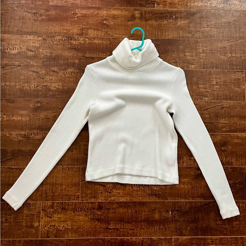 Club Monaco Cream Ribbed Turtleneck Sweater